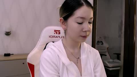 Snapshot of babby_rabbit_ chatting on 10, 11, 2025 Cute Raby online show from 10, 11, 2025