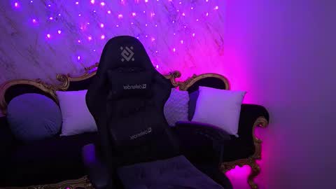 Snapshot of babe_dollie chatting on 15, 3, 2026 Babe online show from 15, 3, 2026