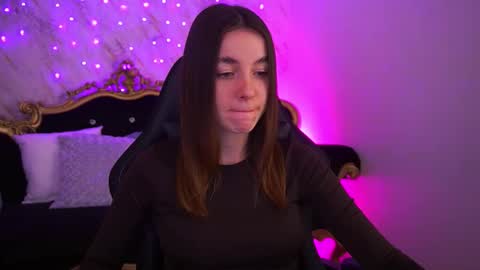 Snapshot of babe_dollie chatting on 19, 3, 2026 Babe online show from 19, 3, 2026