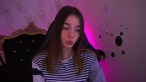 Snapshot of babe_dollie chatting on 31, 3, 2026 Babe online show from 31, 3, 2026