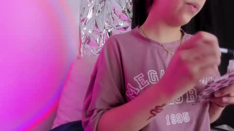 Snapshot of babeblair chatting on 3, 10, 2025 Queen B online show from 3, 10, 2025