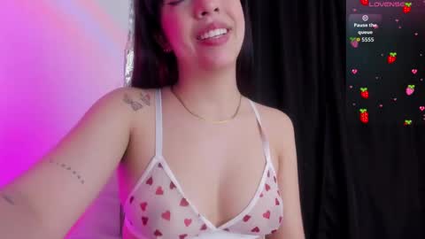 Snapshot of babeblair chatting on 6, 10, 2025 Queen B online show from 6, 10, 2025