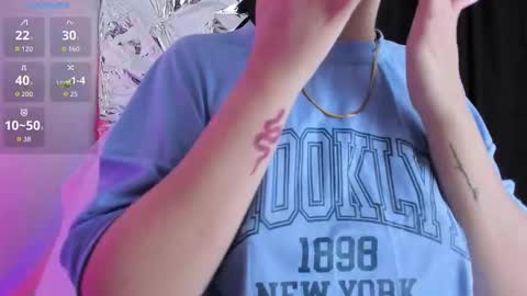 Snapshot of babeblair chatting on 20, 3, 2026 Queen B online show from 20, 3, 2026