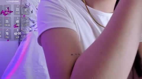 Snapshot of babeblair chatting on 26, 3, 2026 Queen B online show from 26, 3, 2026