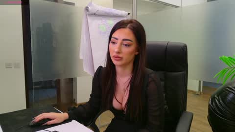 Snapshot of babesgowild chatting on 20, 1, 2025 Olivia and Lexi online show from 20, 1, 2025