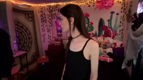 Snapshot of babiifern chatting on 3, 2, 2025 Fern Browning online show from 3, 2, 2025