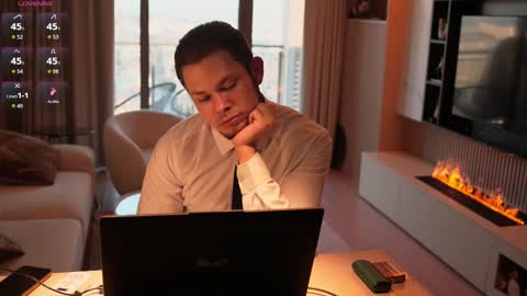 Luna and Medina online show from 8, 2, 2026