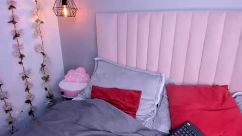 baby__kitty_ online show from 5, 11, 2025