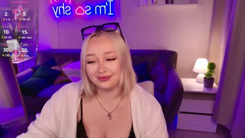 L O L I T A online show from 18, 12, 2025