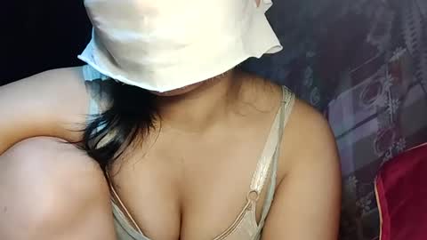 baby_cuty online show from 4, 8, 2026