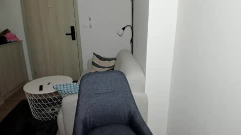 Call me baby  real name Eva   online show from 23, 2, 2025