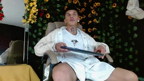 Snapshot of baby_gio chatting on 15, 12, 2024 OF GxoXabs online show from 15, 12, 2024