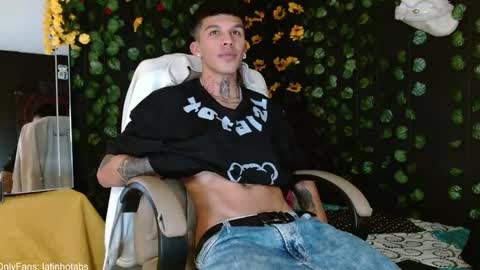 Snapshot of baby_gio chatting on 20, 12, 2024 OF GxoXabs online show from 20, 12, 2024