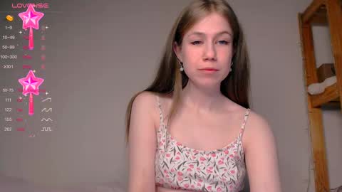 Snapshot of baby_girl_0001 chatting on 12, 2, 2025 Kira online show from 12, 2, 2025