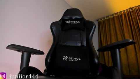 Junior       Independent Model online show from 8, 1, 2026