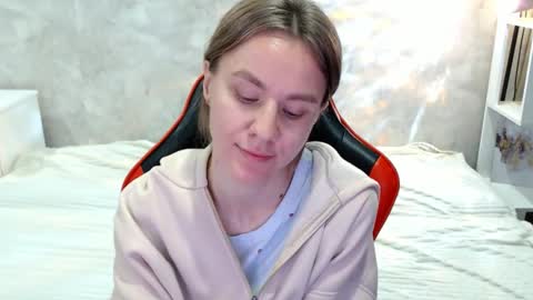 baby_kitte online show from 1, 10, 2025