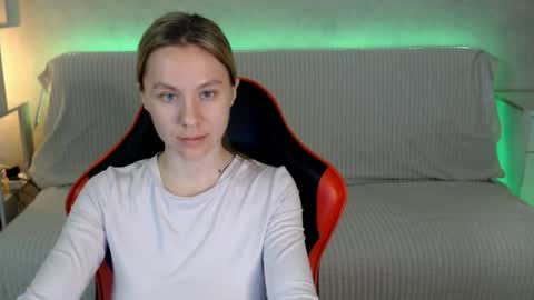 baby_kitte online show from 6, 5, 2026