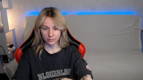 baby_kitte online show from 13, 5, 2026