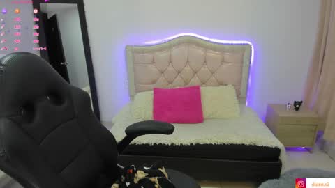Dulce  Stefa  online show from 21, 5, 2026
