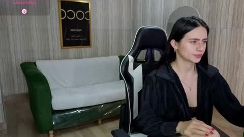 Bella online show from 10, 9, 2025