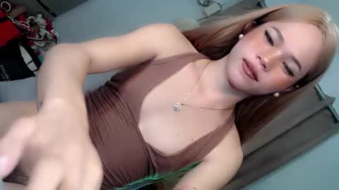 Snapshot of baby_monica18 chatting on 24, 11, 2025 Goddess Monica online show from 24, 11, 2025