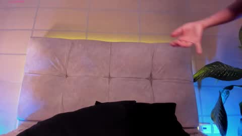 Moon online show from 10, 10, 2025