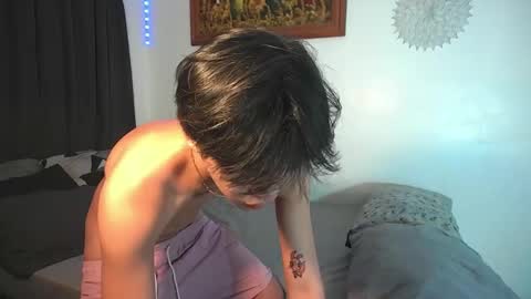 Snapshot of baby_simph chatting on 18, 10, 2025 Josh online show from 18, 10, 2025