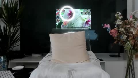 Snapshot of babyallya chatting on 12, 9, 2025 babyallya online show from 12, 9, 2025