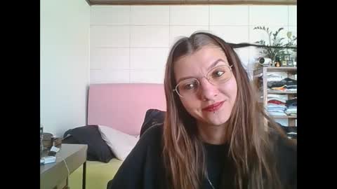 babydemon6 online show from 8, 10, 2025