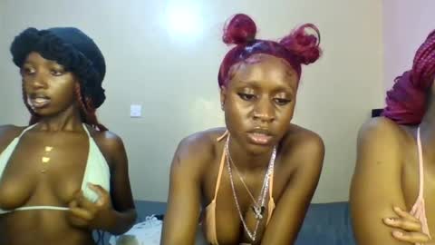 Snapshot of babydoll_230 chatting on 13, 6, 2026 Babydoll 230 online show from 13, 6, 2026