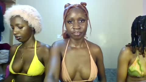 Snapshot of babydoll_230 chatting on 22, 6, 2026 Babydoll 230 online show from 22, 6, 2026