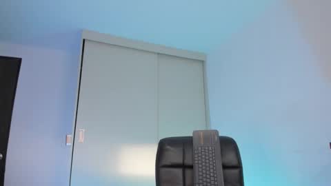 Snapshot of babymiaa__ chatting on 26, 10, 2025 online show from 26, 10, 2025