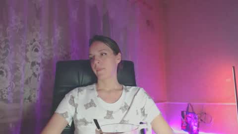 Snapshot of babymuro4ka chatting on 4, 4, 2026 Sonya online show from 4, 4, 2026