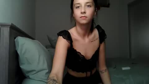 Snapshot of babyybliss chatting on 1, 10, 2025 BabyBliss online show from 1, 10, 2025