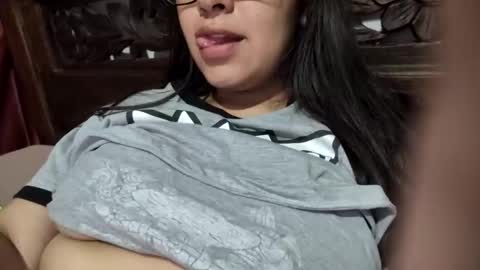 Snapshot of babyymango_ chatting on 2, 3, 2025 Gisselle online show from 2, 3, 2025