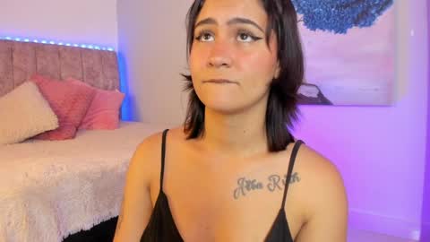 Snapshot of babyysnake chatting on 11, 4, 2026 daya independent model online show from 11, 4, 2026