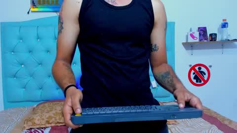 Snapshot of bad__couple_ chatting on 16, 10, 2025 s online show from 16, 10, 2025