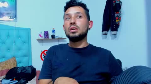 Snapshot of bad__couple_ chatting on 25, 10, 2025 s online show from 25, 10, 2025