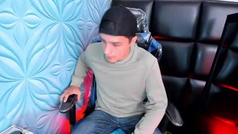 Snapshot of bad_boy_21_ chatting on 1, 5, 2026 bad_boy_21_ online show from 1, 5, 2026