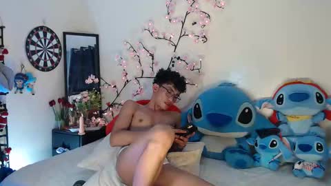 Snapshot of bad_boy_in_bed chatting on 9, 4, 2026 jay online show from 9, 4, 2026