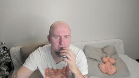 Snapshot of bad_hot_boy__209123 chatting on 4, 1, 2025 Mike online show from 4, 1, 2025