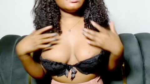 Snapshot of badasss_xxx chatting on 16, 9, 2025 Niabliss online show from 16, 9, 2025