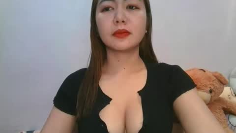 Snapshot of badaxx_tricia chatting on 7, 11, 2025 tricia online show from 7, 11, 2025