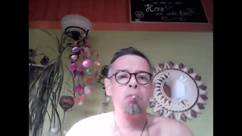 Snapshot of badboy2406 chatting on 23, 2, 2025 badboy2406 online show from 23, 2, 2025