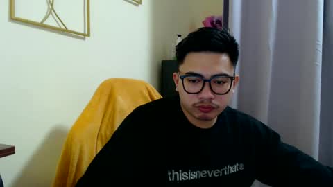 Snapshot of badboy_hanns chatting on 18, 11, 2025 HANNS online show from 18, 11, 2025