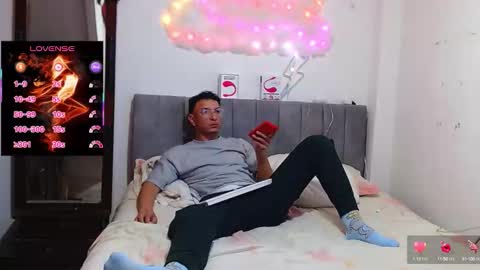 Snapshot of badboy_xxxhot chatting on 28, 9, 2025 badboy_xxxhot online show from 28, 9, 2025