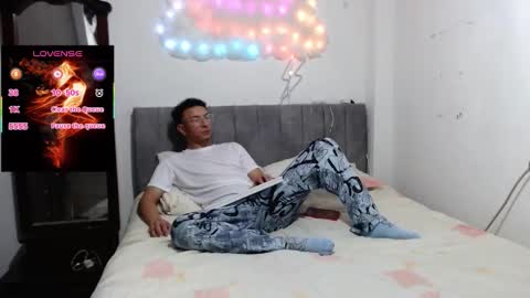 Snapshot of badboy_xxxhot chatting on 28, 9, 2025 badboy_xxxhot online show from 28, 9, 2025