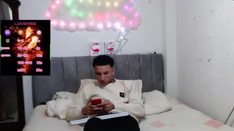 Snapshot of badboy_xxxhot chatting on 1, 10, 2025 badboy_xxxhot online show from 1, 10, 2025