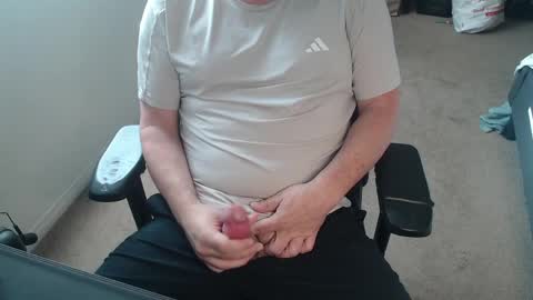 Snapshot of baddaddy77 chatting on 8, 4, 2026 baddaddy77 online show from 8, 4, 2026