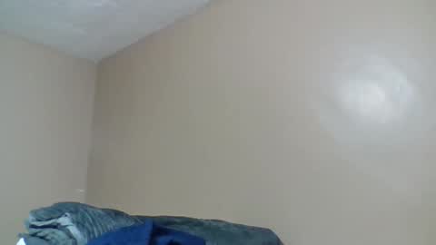 Snapshot of baddie_bunnie chatting on 17, 12, 2025 baddie_bunnie online show from 17, 12, 2025